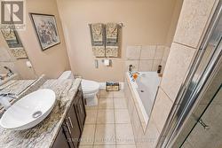 Primary bathroom - 
