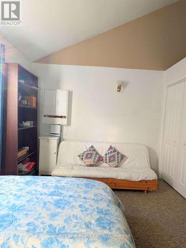 2135 Champlain Road, Tiny, ON - Indoor Photo Showing Bedroom