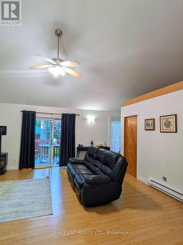 2135 Champlain Road, Tiny, ON - Indoor Photo Showing Other Room