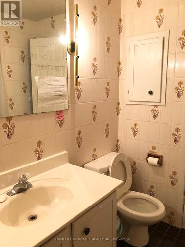 105 Whitehorn Crescent, Toronto, ON - Indoor Photo Showing Bathroom