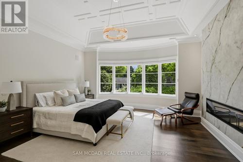 1342 Nocturne Court, Mississauga, ON - Indoor Photo Showing Bedroom