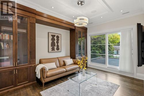 1342 Nocturne Court, Mississauga, ON - Indoor Photo Showing Living Room