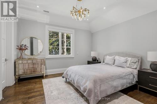 1342 Nocturne Court, Mississauga, ON - Indoor Photo Showing Bedroom