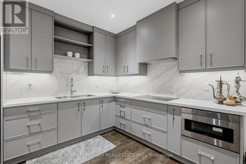 1342 Nocturne Court, Mississauga, ON - Indoor Photo Showing Kitchen With Double Sink With Upgraded Kitchen