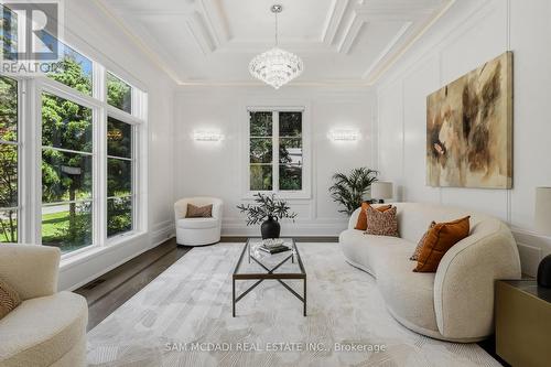 1342 Nocturne Court, Mississauga, ON - Indoor Photo Showing Living Room