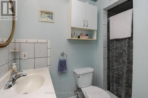 3 Brookside Drive, Tiny, ON - Indoor Photo Showing Bathroom
