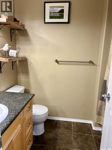 418 Crystal Crescent, Warman, SK - Indoor Photo Showing Bathroom