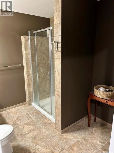 418 Crystal Crescent, Warman, SK - Indoor Photo Showing Bathroom