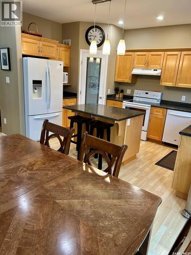 418 Crystal Crescent, Warman, SK - Indoor Photo Showing Other Room