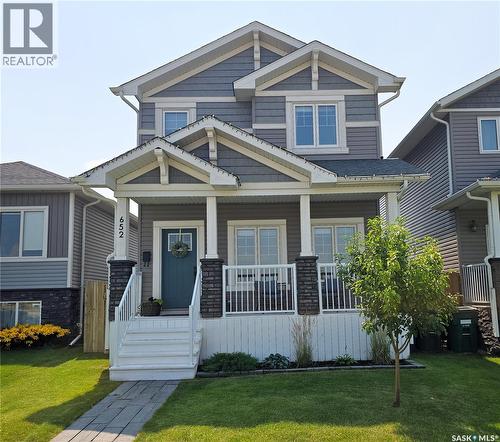 652 Ells Crescent, Saskatoon, SK - Outdoor With Deck Patio Veranda With Facade