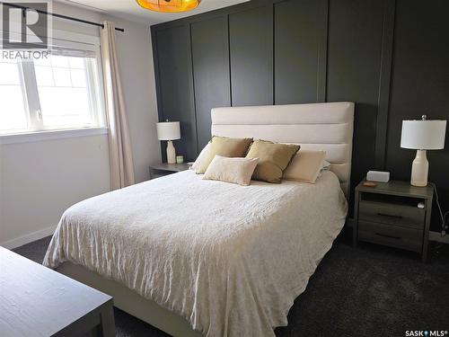 652 Ells Crescent, Saskatoon, SK - Indoor Photo Showing Bedroom