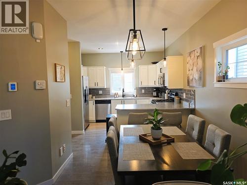 652 Ells Crescent, Saskatoon, SK - Indoor Photo Showing Dining Room