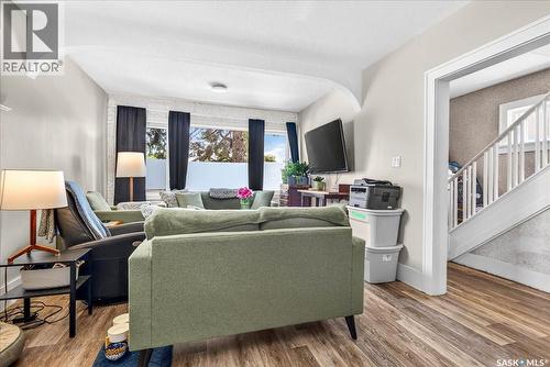 1922 Atkinson Street, Regina, SK - Indoor Photo Showing Living Room