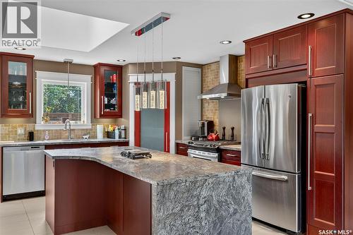 140 10Th Street, Humboldt, SK - Indoor Photo Showing Kitchen With Stainless Steel Kitchen With Upgraded Kitchen