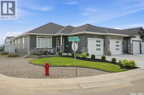 701 Casper Crescent, Warman, SK - Outdoor With Facade