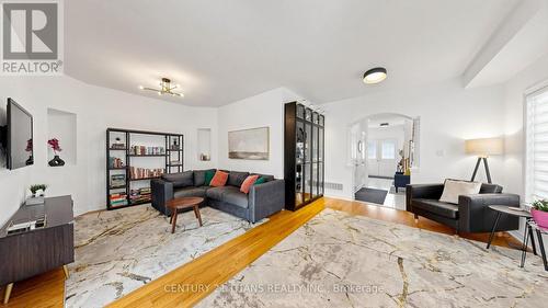 13 Pamgrey Road, Markham, ON - Indoor Photo Showing Living Room