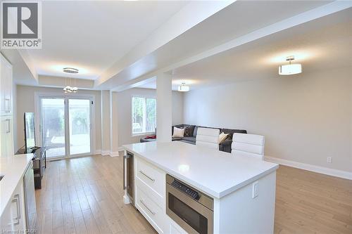 519 Southridge Drive, Hamilton, ON - Indoor Photo Showing Kitchen