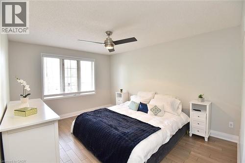 519 Southridge Drive, Hamilton, ON - Indoor Photo Showing Bedroom