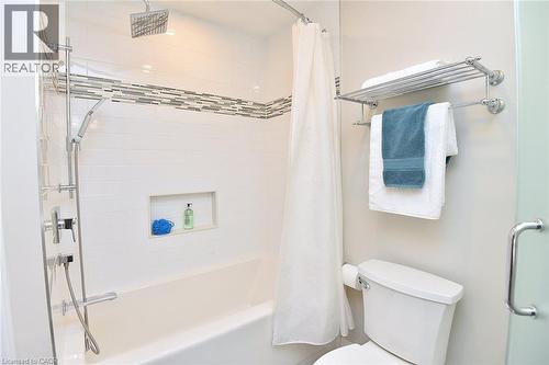 519 Southridge Drive, Hamilton, ON - Indoor Photo Showing Bathroom