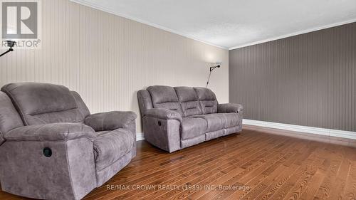 524 Kitchener Street, Hearst, ON - Indoor Photo Showing Living Room
