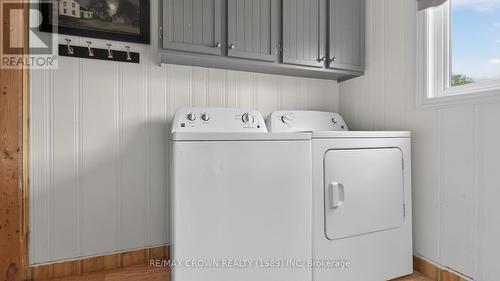 524 Kitchener Street, Hearst, ON - Indoor Photo Showing Laundry Room