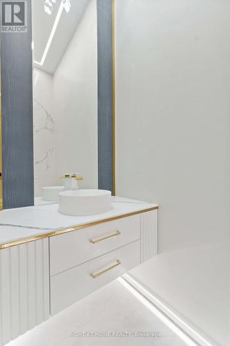 Powder Room - 256 Northwestern Avenue, Ottawa, ON - Indoor Photo Showing Bathroom