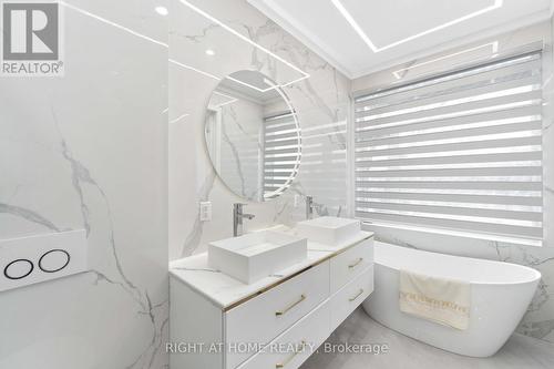 Primary Master Ensuite - 256 Northwestern Avenue, Ottawa, ON - Indoor Photo Showing Bathroom