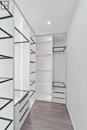 Secondary Master Walking Closet - 
