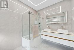 Secondary Master Ensuite - 