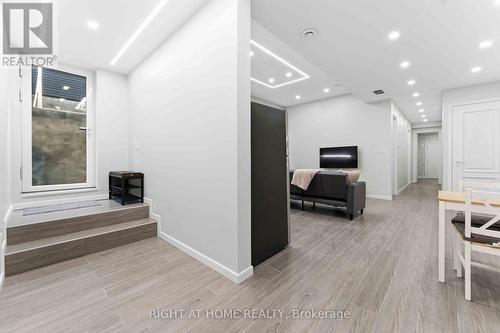 Lower level Foyer - 256 Northwestern Avenue, Ottawa, ON - Indoor Photo Showing Other Room