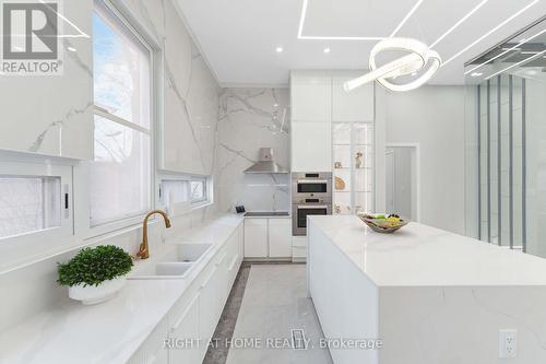 Kitchen - 256 Northwestern Avenue, Ottawa, ON - Indoor Photo Showing Kitchen With Upgraded Kitchen