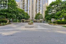 2704 - 45 KINGSBRIDGE GARDEN CIRCLE  Mississauga, ON L5R 3K4