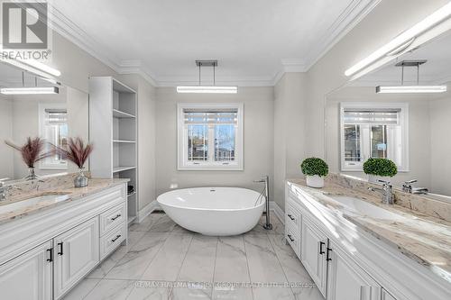 752 Hillview Crescent, Pickering, ON - Indoor Photo Showing Bathroom