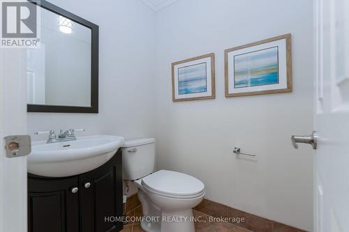 68 Grace Crescent, Barrie, ON - Indoor Photo Showing Bathroom