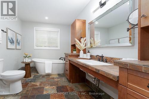 68 Grace Crescent, Barrie, ON - Indoor Photo Showing Bathroom