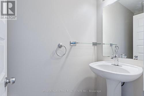 245 Silvermoon Crescent, Ottawa, ON - Indoor Photo Showing Bathroom