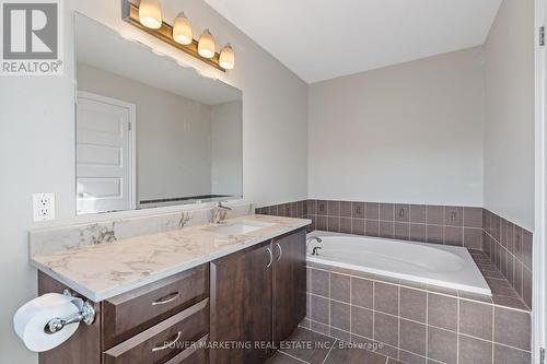 245 Silvermoon Crescent, Ottawa, ON - Indoor Photo Showing Bathroom