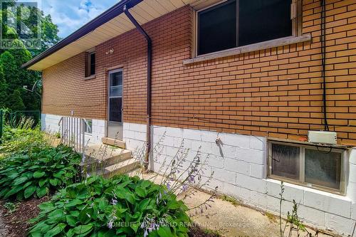 138 Rifle Range Road, Hamilton, ON - Outdoor With Exterior