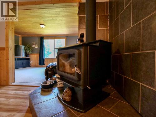 3861 Hillcrest Road, Quesnel, BC - Indoor With Fireplace