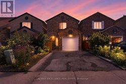 91 WOOLENSCOTE CIRCLE Toronto, ON M9V 4R6