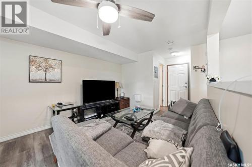 210 515 28Th Street E, Prince Albert, SK - Indoor Photo Showing Living Room