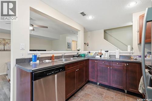 210 515 28Th Street E, Prince Albert, SK - Indoor Photo Showing Kitchen With Double Sink