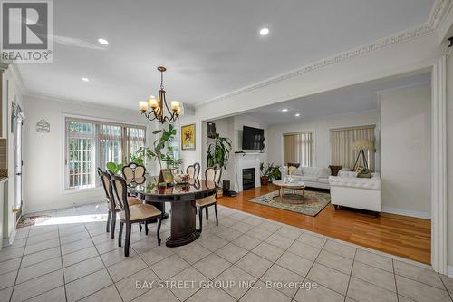384 SPRUCE GROVE CRESCENT , Newmarket, Ontario L3X 2X3 3