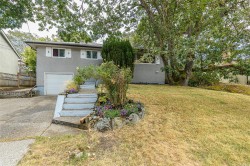 2975 Harriet Rd Victoria, BC V9A 1T2