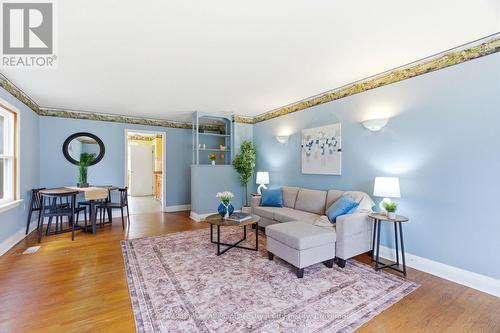 113 Quebec Street, Goderich (Goderich (Town)), ON - Indoor Photo Showing Living Room