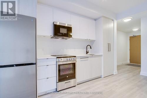 516 - 2369 Danforth Avenue, Toronto, ON - Indoor Photo Showing Kitchen