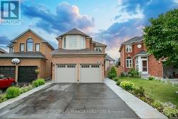 81 NARROW VALLEY CRESCENT Brampton, ON L6R 2M4