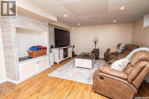302 7Th Street E, Wynyard, SK - Indoor