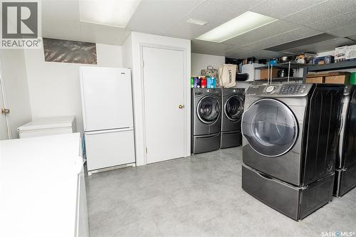 302 7Th Street E, Wynyard, SK - Indoor Photo Showing Laundry Room