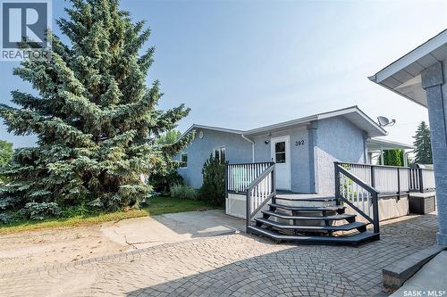 302 7Th Street E, Wynyard, SK - Outdoor With Deck Patio Veranda